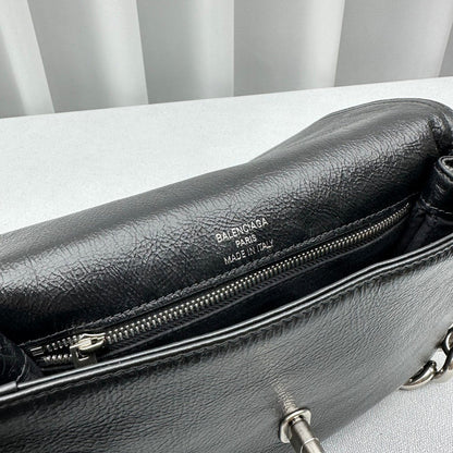 Balenciaga BB Soft bag