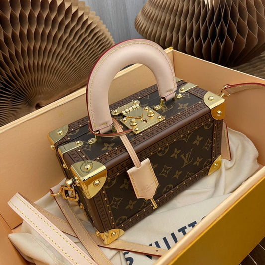 LV VALISETTE TRESOR