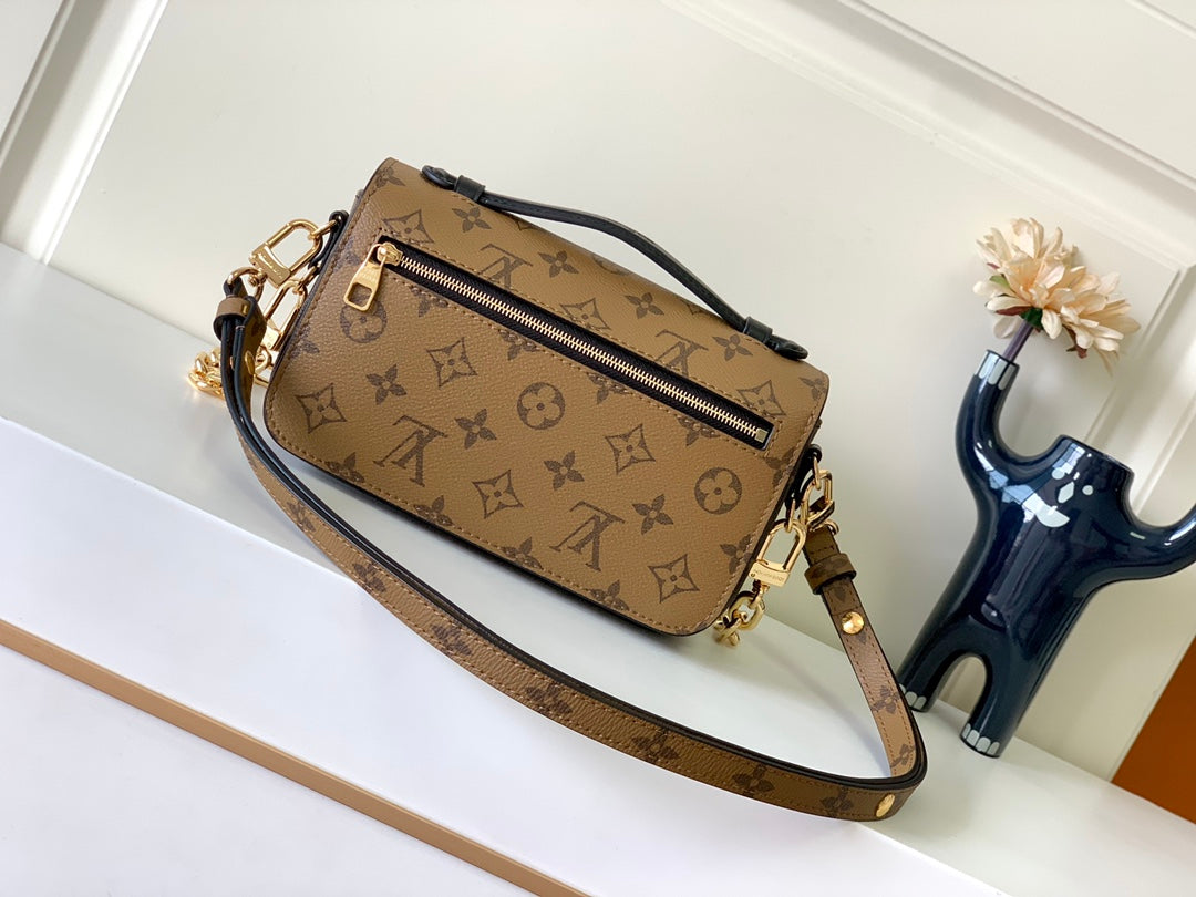 LV crossbody Metis