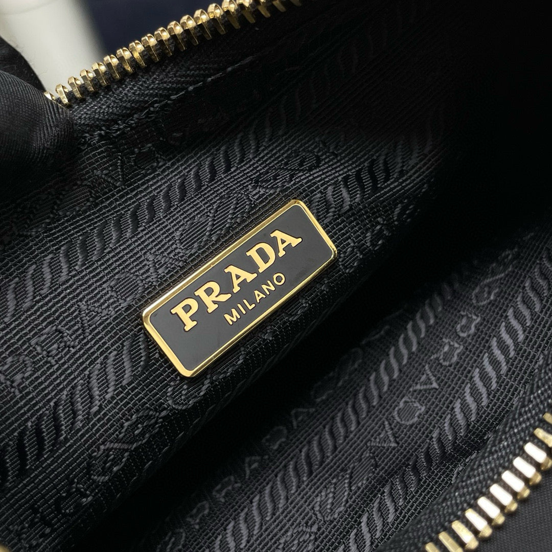 Prada re edition 2005