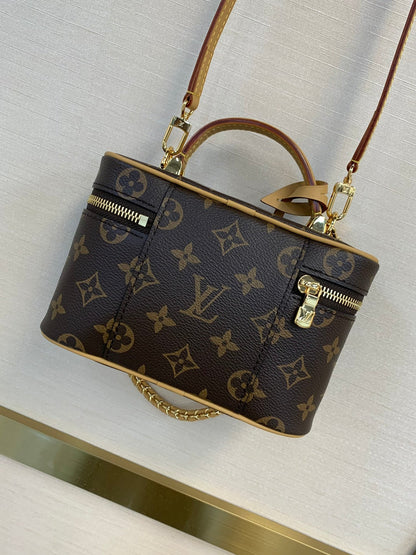 Louis vuitton Vanity